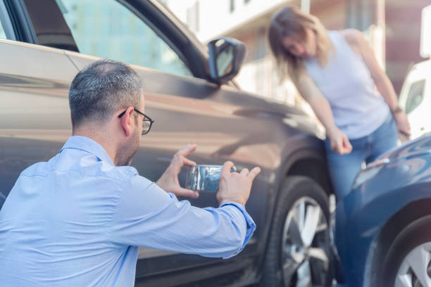 Professional Sr22 Insurance technician working in Surprise, AZ